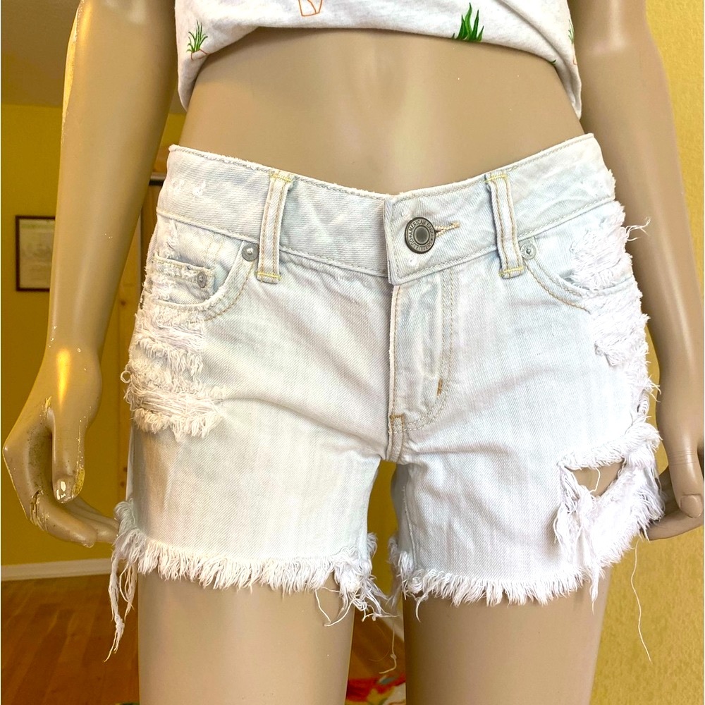 American Eagle Distressed Jean Shorts Size 6